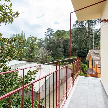Apartment Joivy Blissful Flat For 6, Close To The *