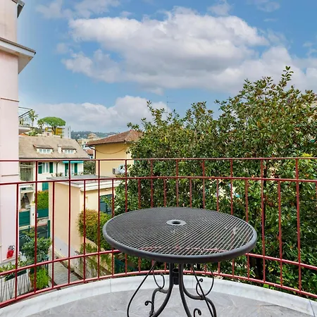Joivy Blissful Flat For 6, Close To The