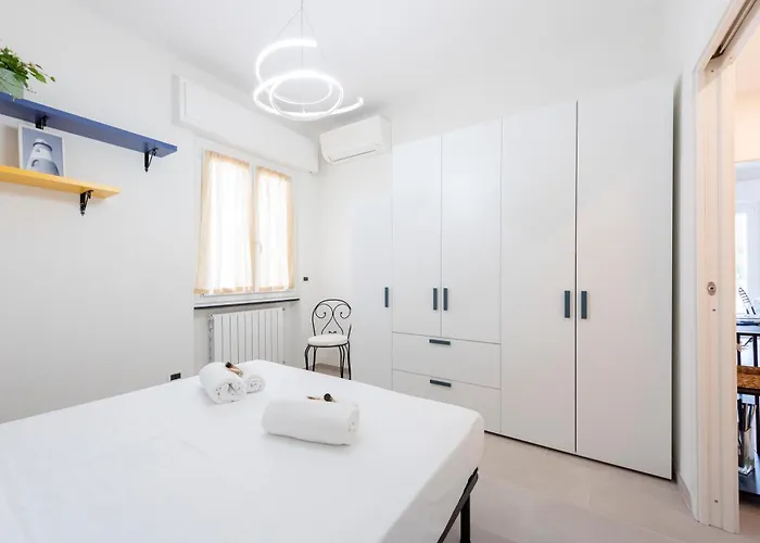 Joivy Blissful Flat For 6, Close To The