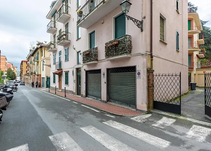 Joivy Blissful Flat For 6, Close To The